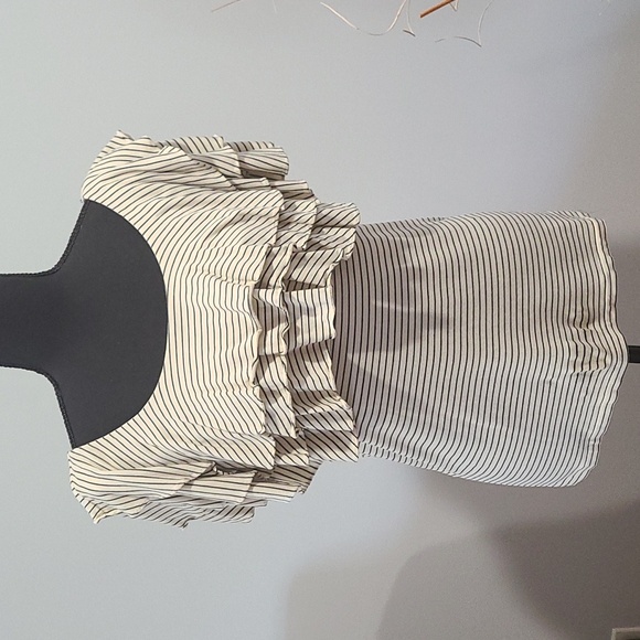 Ralph Lauren Ruffle Top - Picture 6 of 7